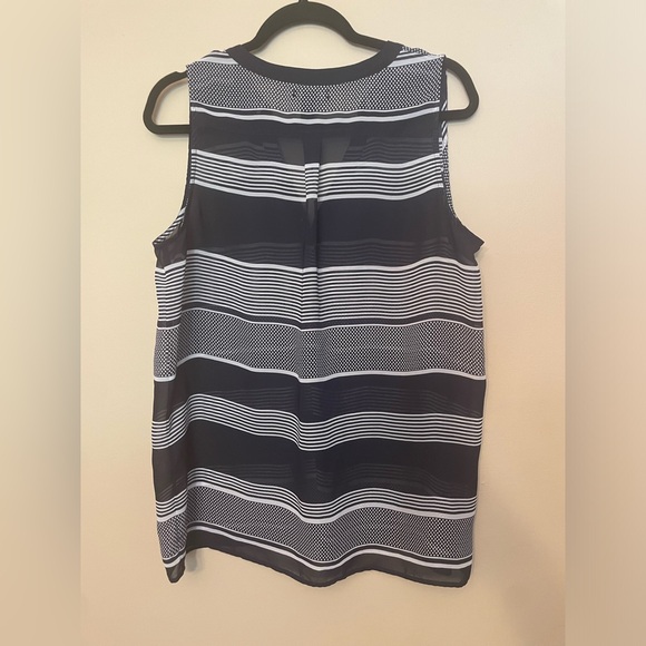 Gap sheer striped tank - Picture 2 of 3
